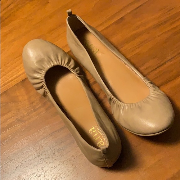 ana sicily ballet flats
